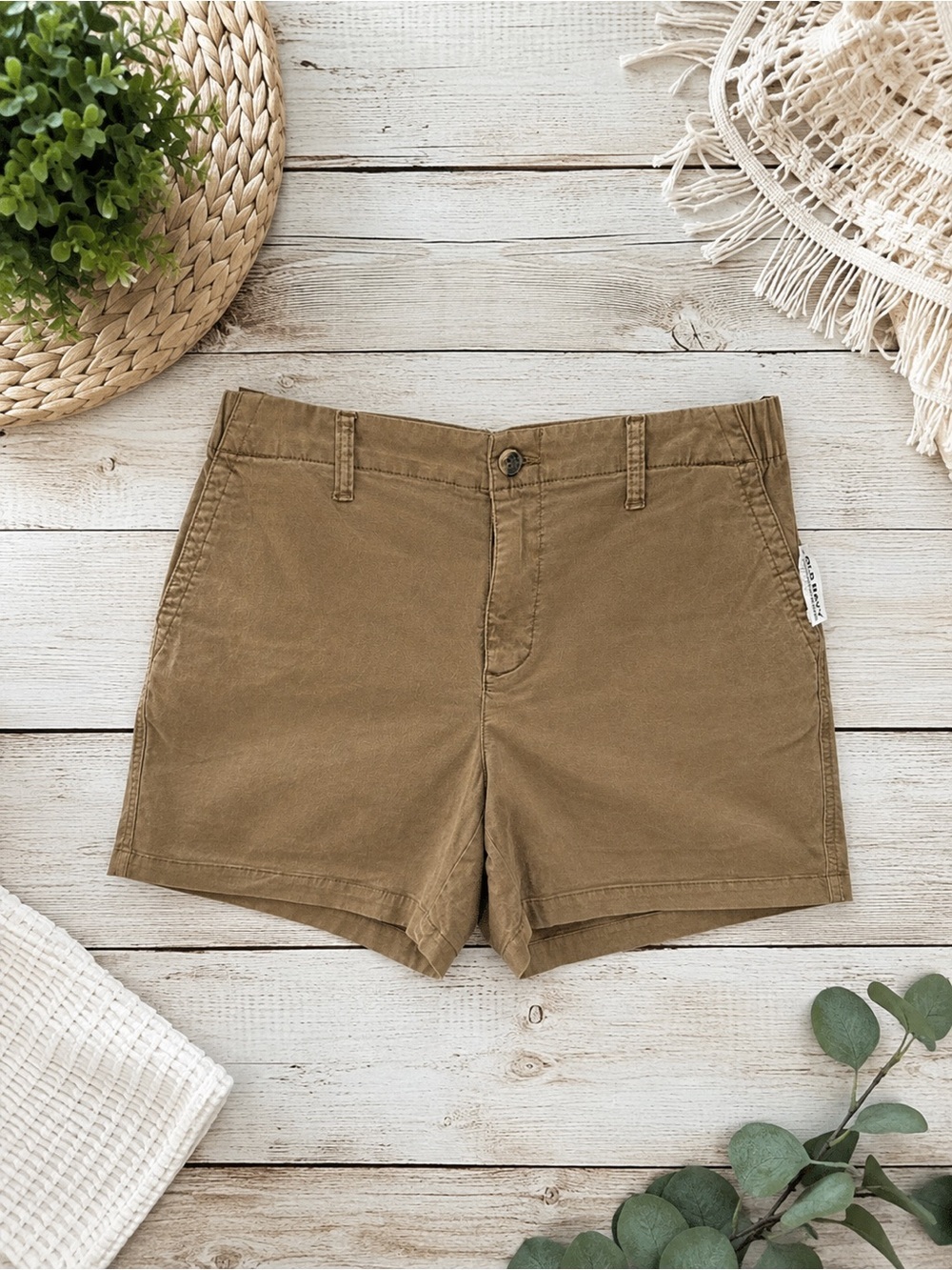 NWT Old Navy Everyday Women’s Brown Pull-On Chino Shorts Size Medium